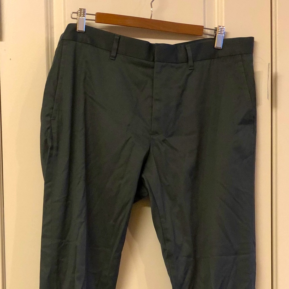 Men’s slim fit charcoal gray dress pants